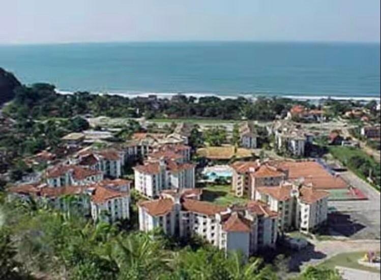 Ubatuba, Toninhas - Wembley Tenis Ubatuba